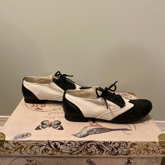 Call It Spring 1940s inspired Oxfords Loafers - Picture 1 of 6